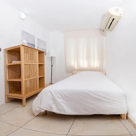 Private Room In Shared Flat Nicosia Exterior photo