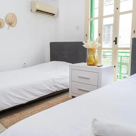 Private Room In Shared Flat Nicosia Exterior photo