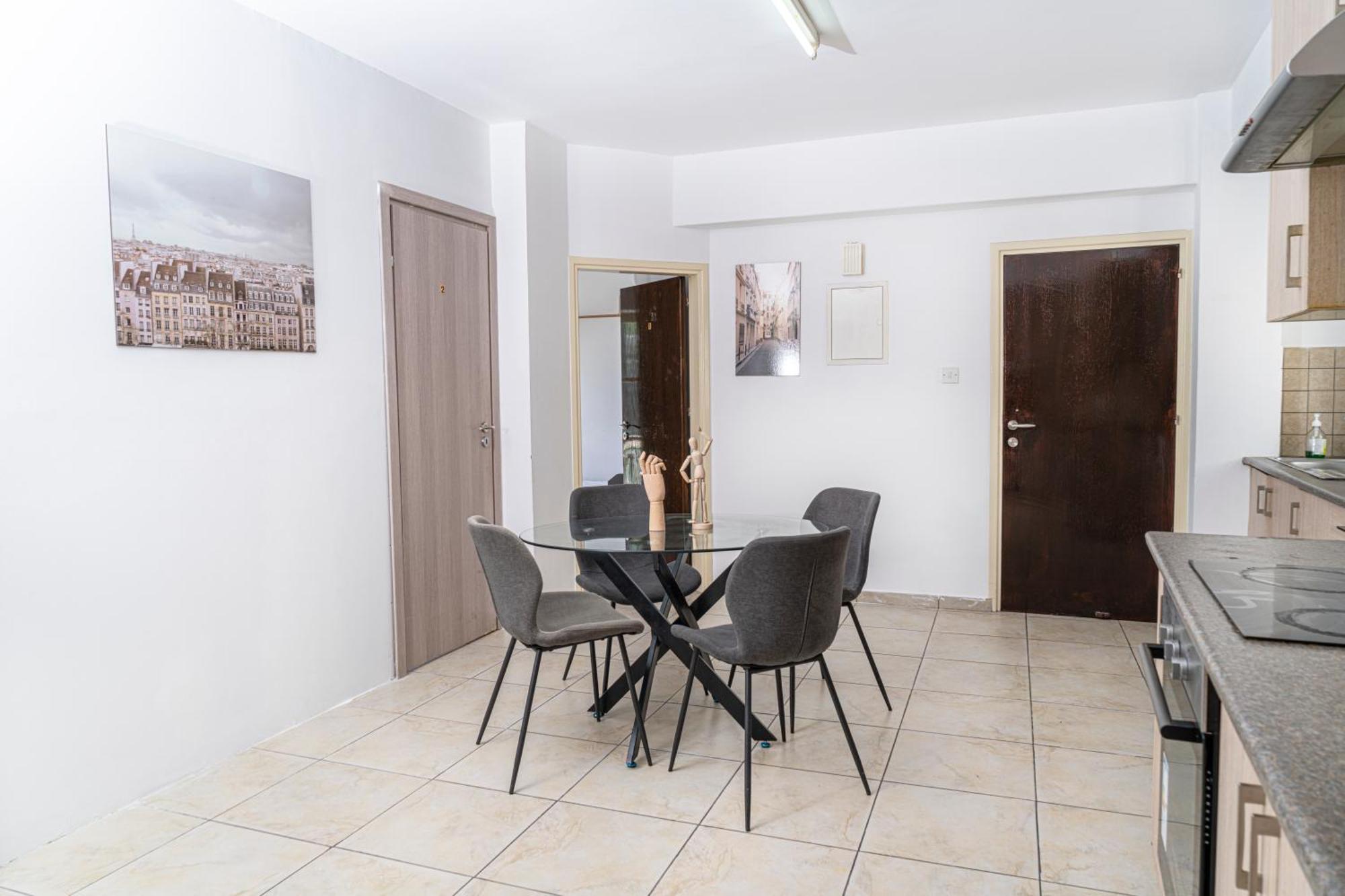 Private In Shared Flat *