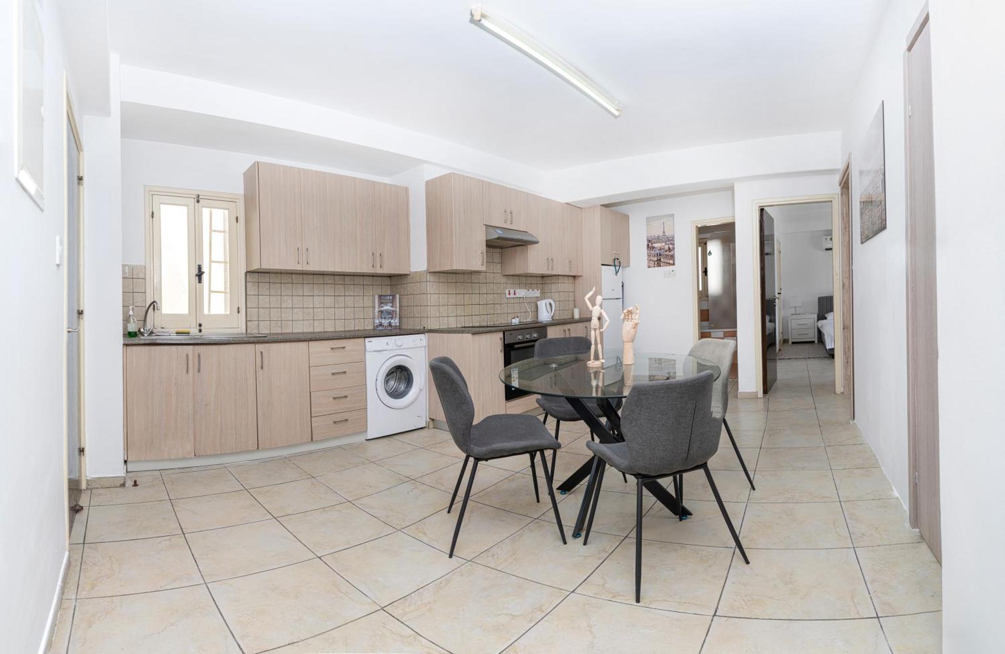 Private In Shared Flat Kwatera prywatna Nikozja